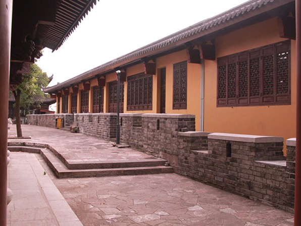 現代寺廟設計中的綠色建材應用