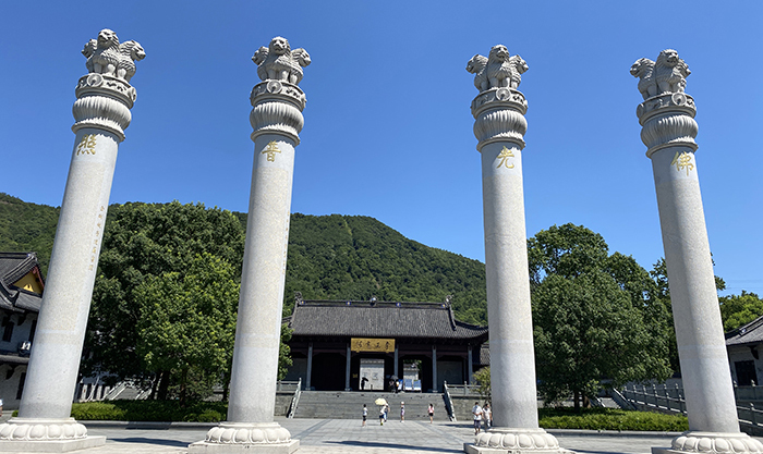 領略宗教魅力，感受中式寺廟的歷史底蘊